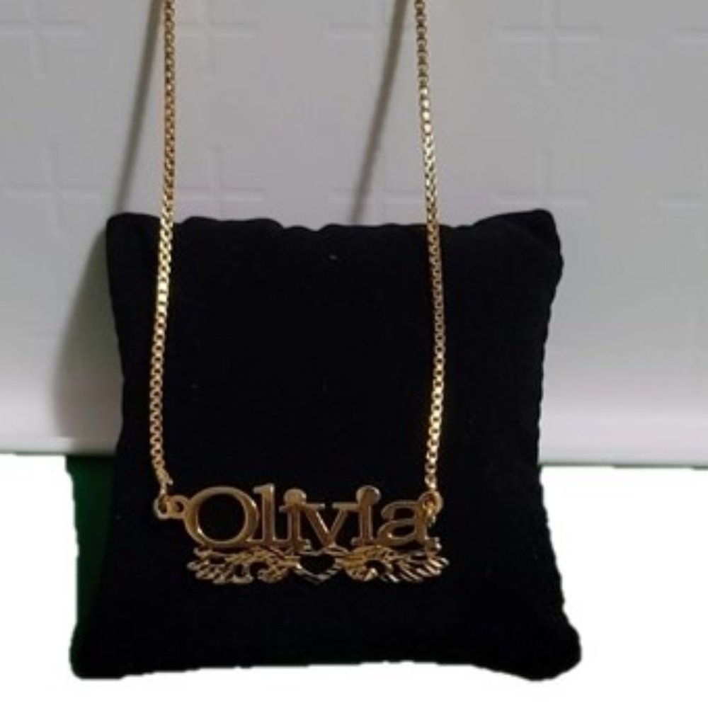 Necklace name "Olivia"